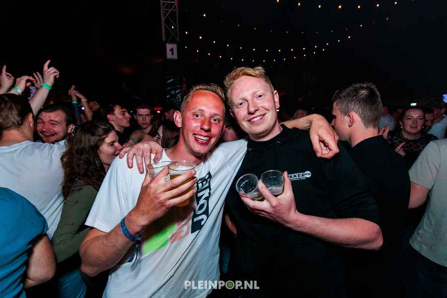 Publiek Bewerkt    (88)